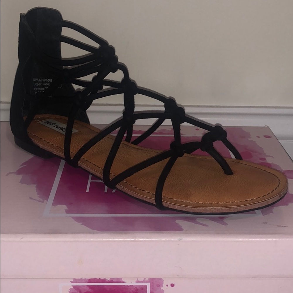 Flats/sandals